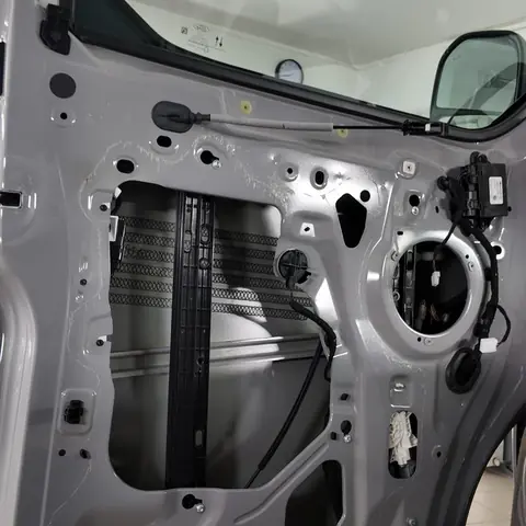 Ford Transit Custom Nugget 2024 – wyciszenie