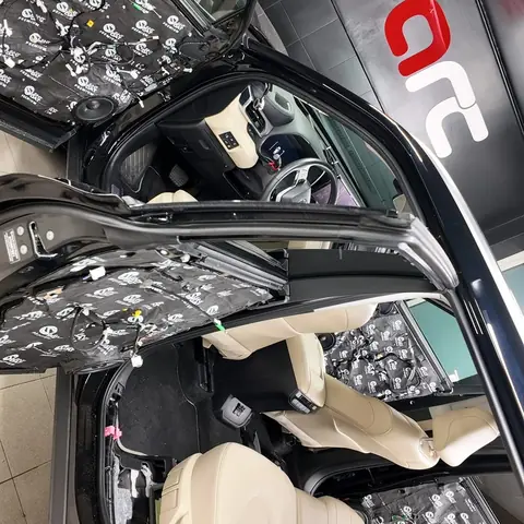 Toyota Highlander 2025 – wyciszenie